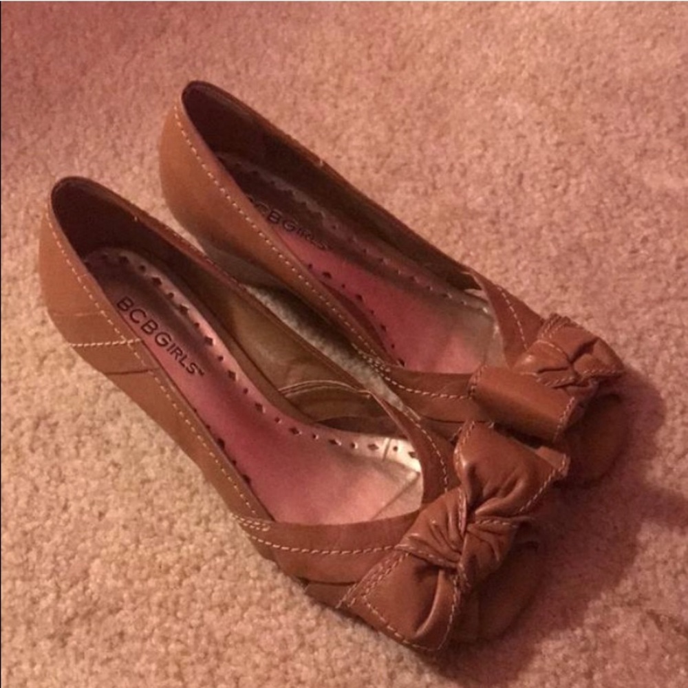 BCBGirls tan wedges